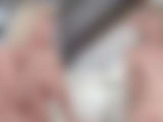 Fit Cougar's Live Sex Cam Show