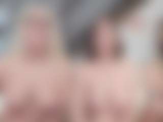 Fit Cougar's Live Sex Cam Show