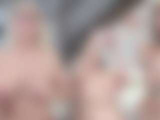 Fit Cougar's Live Sex Cam Show