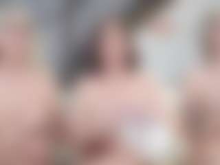 Fit Cougar's Live Sex Cam Show
