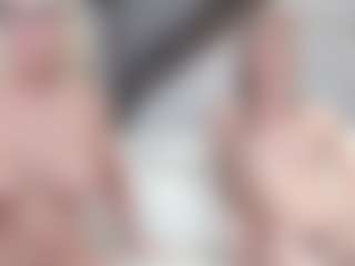 Fit Cougar's Live Sex Cam Show