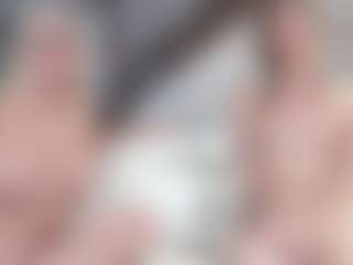 Fit Cougar's Live Sex Cam Show
