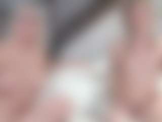 Fit Cougar's Live Sex Cam Show