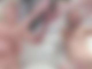 Fit Cougar's Live Sex Cam Show