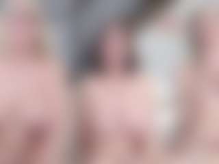 Fit Cougar's Live Sex Cam Show