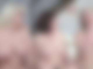 Fit Cougar's Live Sex Cam Show