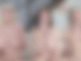 Fit Cougar's Live Sex Cam Show