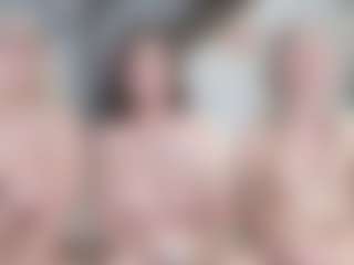 Fit Cougar's Live Sex Cam Show