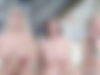 Fit Cougar's Live Sex Cam Show