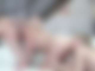 Fit Cougar's Live Sex Cam Show