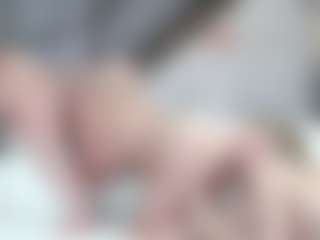 Fit Cougar's Live Sex Cam Show