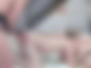 Fit Cougar's Live Sex Cam Show