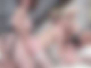 Fit Cougar's Live Sex Cam Show