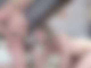 Fit Cougar's Live Sex Cam Show