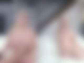 Fit Cougar's Live Sex Cam Show