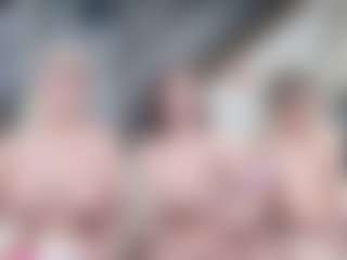 Fit Cougar's Live Sex Cam Show
