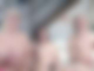 Fit Cougar's Live Sex Cam Show