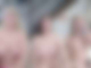 Fit Cougar's Live Sex Cam Show