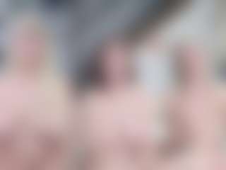 Fit Cougar's Live Sex Cam Show