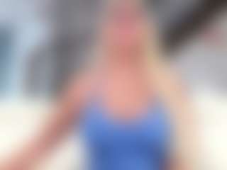 Live cam show with Fit Cougar - Blonde Hair MILF on Instabang