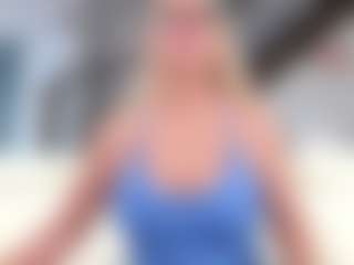 Fit Cougar's Live Sex Cam Show