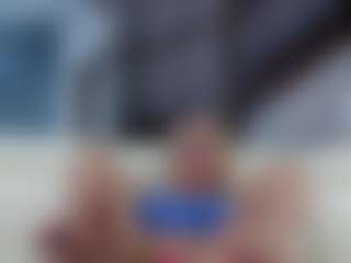 Fit Cougar's Live Sex Cam Show