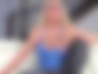Fit Cougar's Live Sex Cam Show