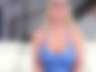 Live cam show with Fit Cougar - Spy Mature on Camsoda