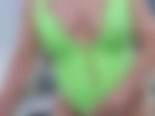 Live cam show with Fit Cougar - White on camwithhim.com | netherlands