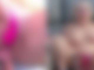 Fit Cougar's Live Sex Cam Show