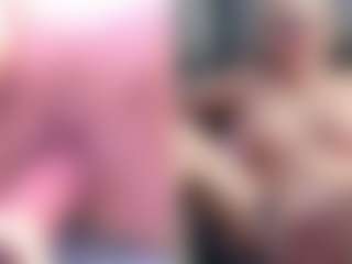 Fit Cougar's Live Sex Cam Show