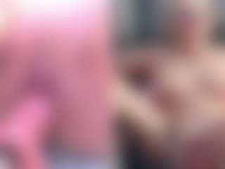 Fit Cougar's Live Sex Cam Show