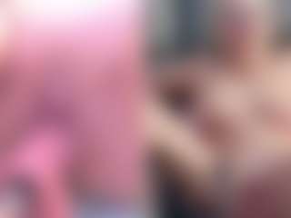 Fit Cougar's Live Sex Cam Show