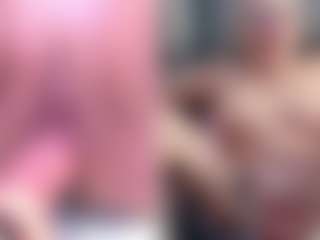 Fit Cougar's Live Sex Cam Show