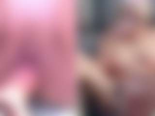 Fit Cougar's Live Sex Cam Show