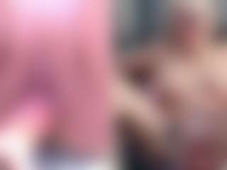 Fit Cougar's Live Sex Cam Show