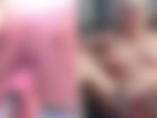 Fit Cougar's Live Sex Cam Show