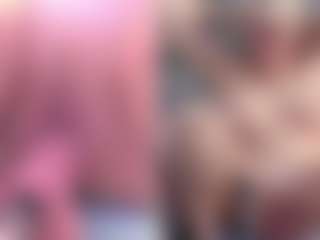 Fit Cougar's Live Sex Cam Show
