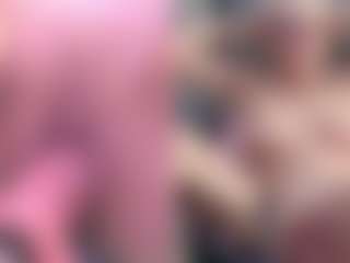 Fit Cougar's Live Sex Cam Show