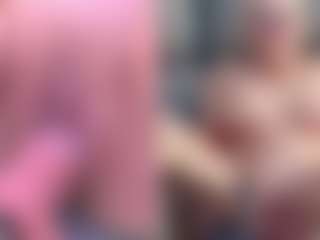 Fit Cougar's Live Sex Cam Show