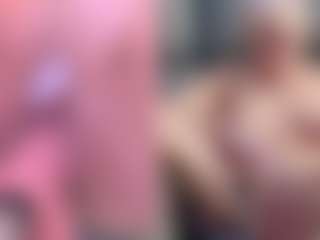 Fit Cougar's Live Sex Cam Show