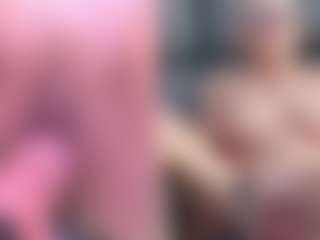 Fit Cougar's Live Sex Cam Show