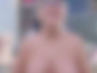 Fit Cougar's Live Sex Cam Show