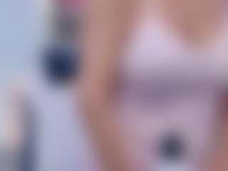 Fit Cougar's Live Sex Cam Show