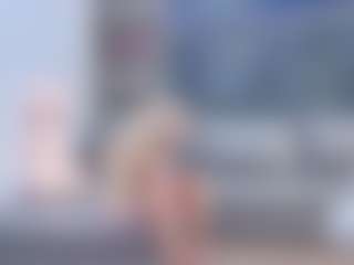Fit Cougar's Live Sex Cam Show