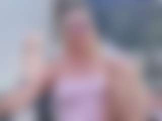 Fit Cougar's Live Sex Cam Show