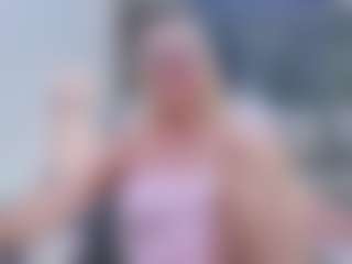 Fit Cougar's Live Sex Cam Show