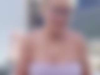 Live cam show with Fit Cougar - Blonde Hair Blowjob on Camsoda