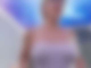Fit Cougar's Live Sex Cam Show