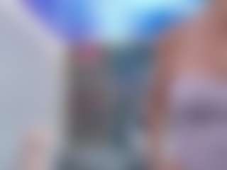 Fit Cougar's Live Sex Cam Show